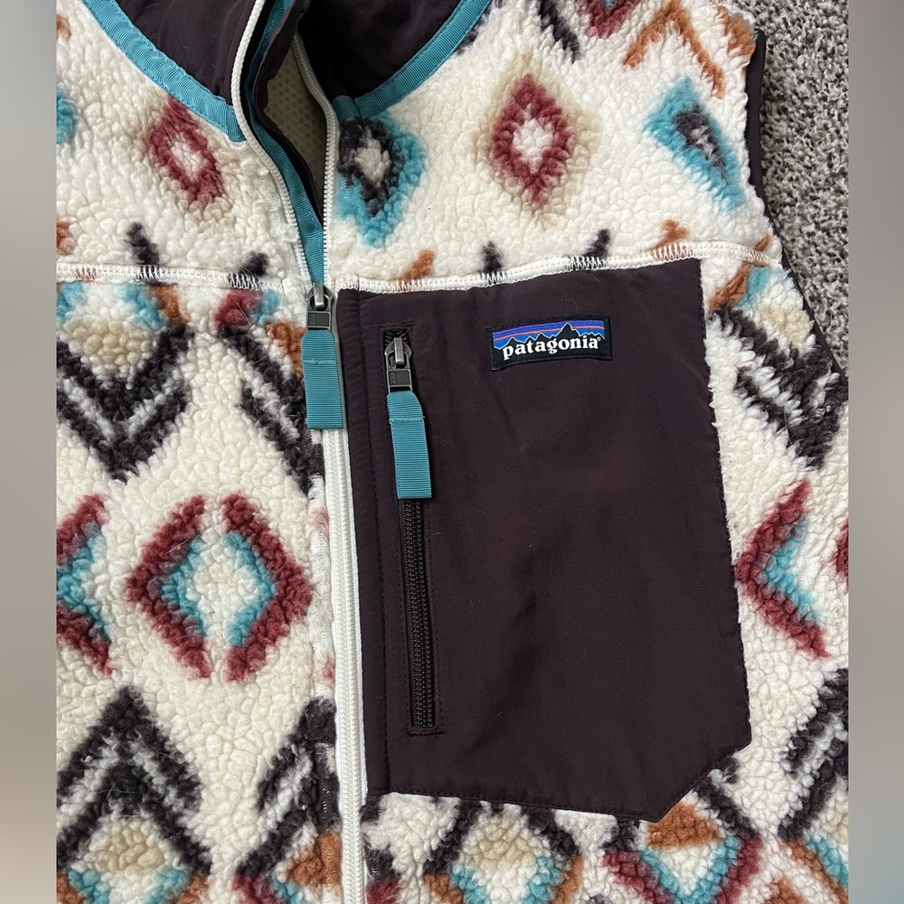 Patagonia Women's Retro Fleece Vest - Picture 3 of 4